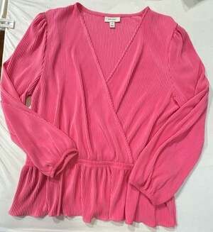 J698 ON 34th Women's Plissé Surplice-Neck Peplum Top in Hot Pink